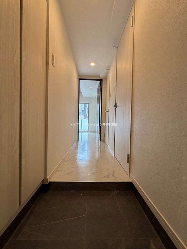 玄関 MODERN PALAZZO 天神南II 玄関