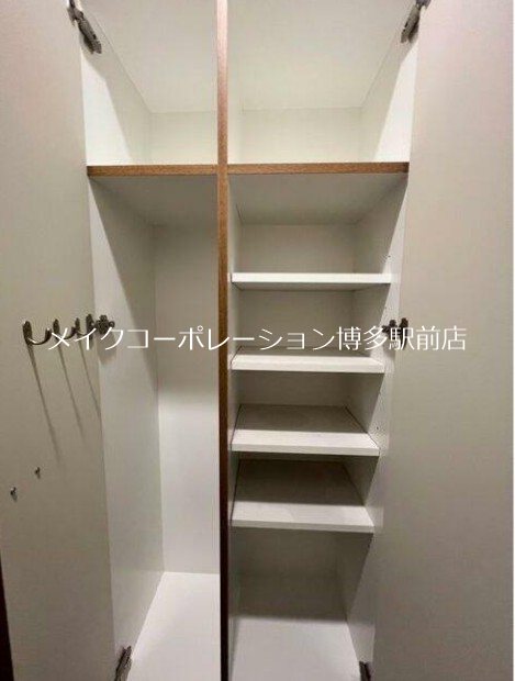 玄関 アンピール馬出九大病院前 玄関