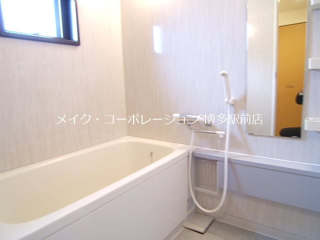 ※写真は棟内別部屋参考写真 アーサー博多ツインコート 風呂画像