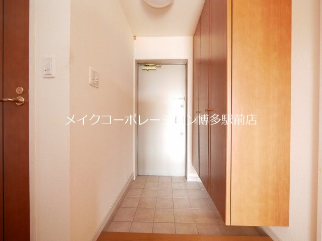 玄関 ロイヤルマンション博多 玄関