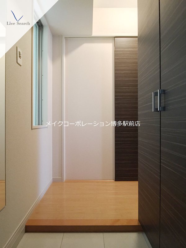 ※入居中の為別部屋写真使用現状優先 プリンシピオ赤坂 玄関