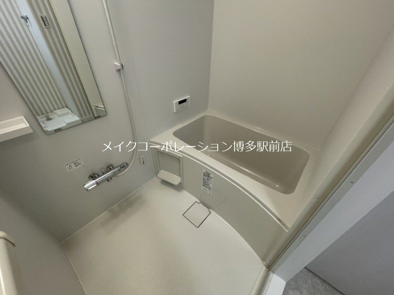 ※室内写真は同物件別部屋・現状優先です。 ミネルヴァ曰佐 風呂画像
