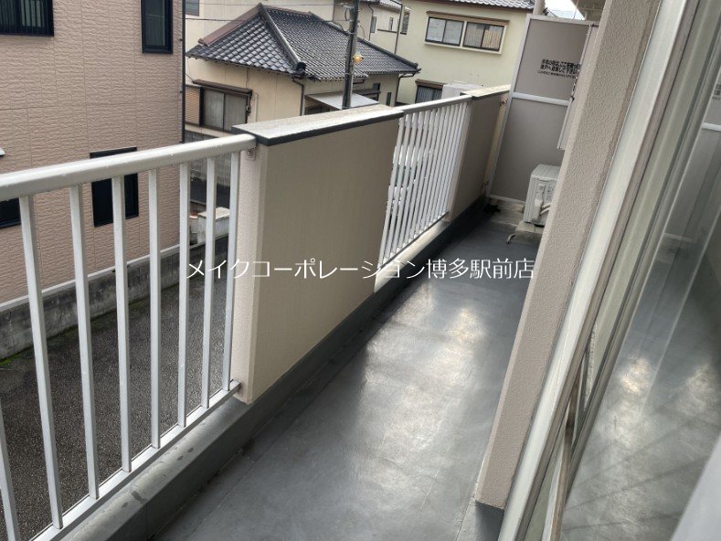※室内写真は同物件別部屋・現状優先です。 ミネルヴァ曰佐 ベランダ