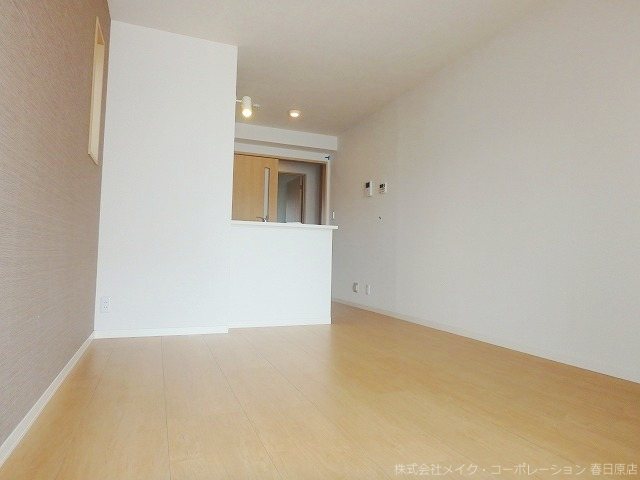 写真は同型タイプ シャーメゾン六本松 リビング