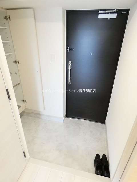 ※入居中の為別部屋写真使用現状優先 リーフル博多 玄関