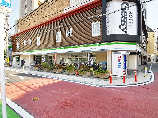 RJRプレシア天神サウス コンビニ