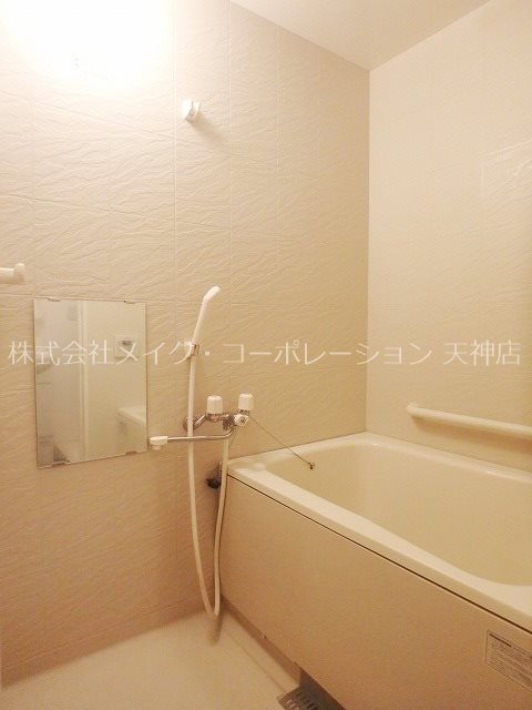 バス ソレイユ六本松 風呂画像