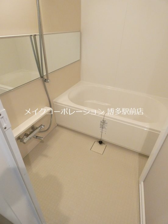 ※写真は棟内別部屋参考写真 Luminous Terrace 諸岡 風呂画像