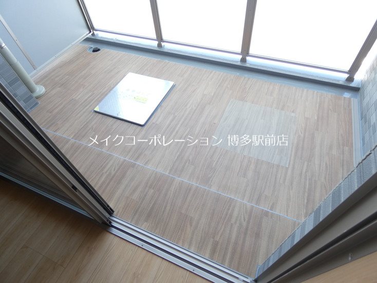 ※写真は棟内別部屋参考写真 Luminous Terrace 諸岡 ベランダ
