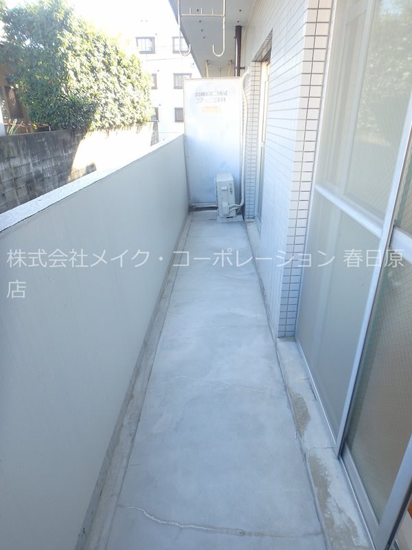 写真は同タイプ エレガンスクローバー ベランダ