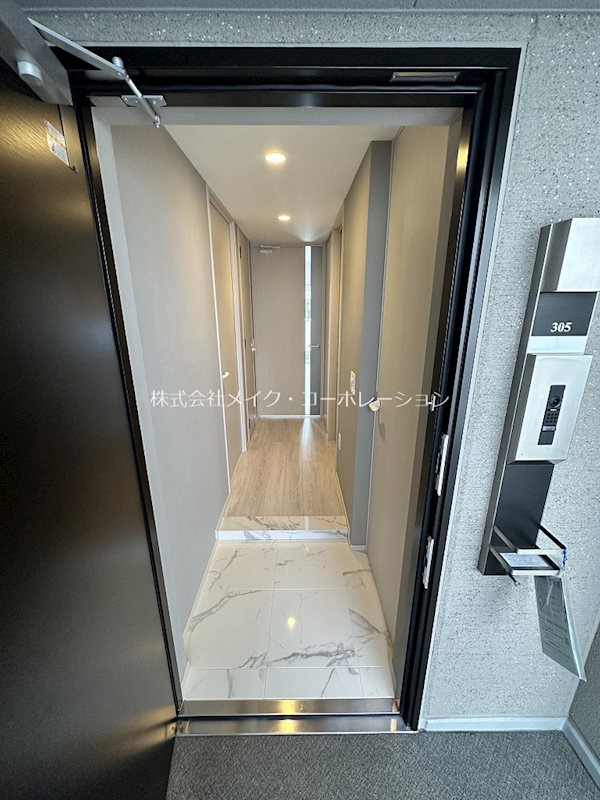 ※同建物内別部屋参考写真 ライオンズミレス西新 玄関