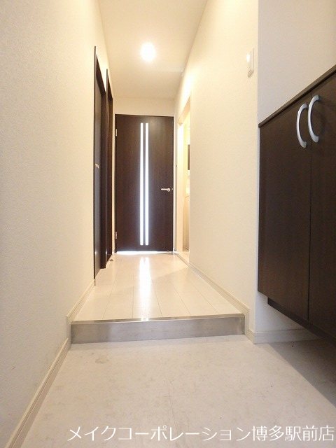 ※室内写真は改装工事前のものです※ ライオンズマンション博多 玄関