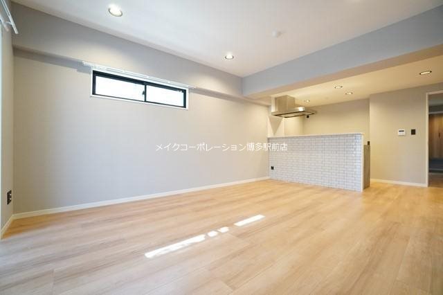 SHOTRES　HIRAO リビング
