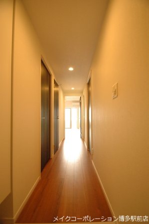 ※写真は棟内別部屋参考写真 第11ケイコーマンション駅南 玄関