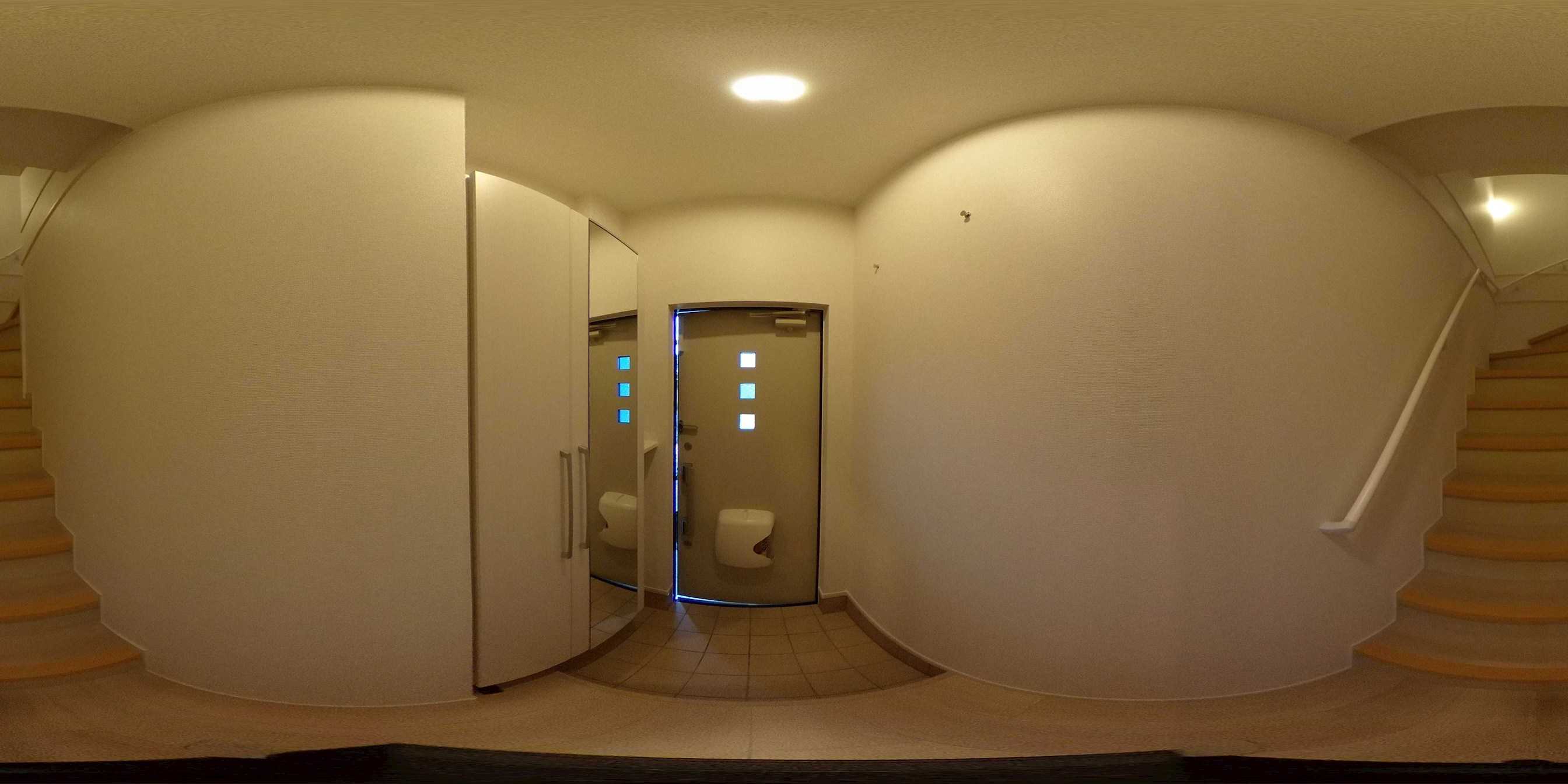 プロムナード春日 玄関