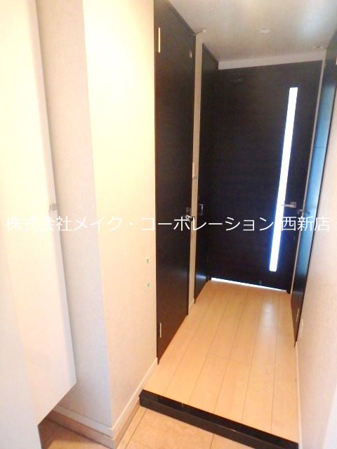 玄関 アクタス六本松アネックス~ネット無料~ 玄関