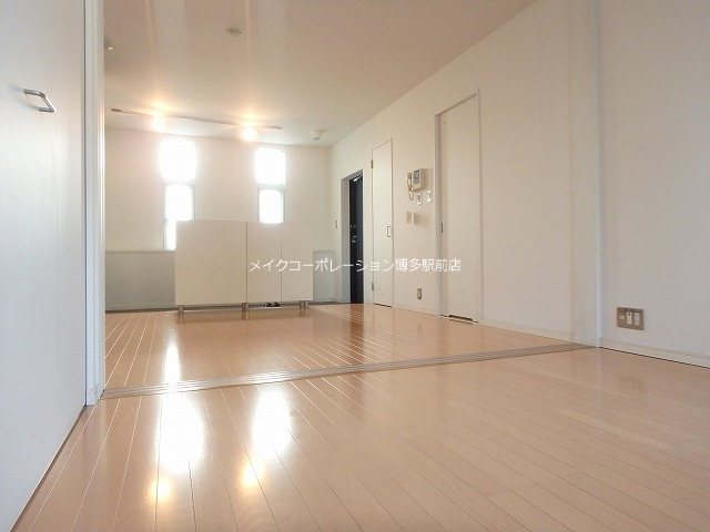 VARI HOUSE リビング
