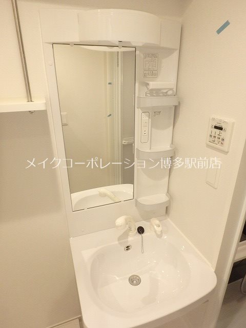 ※階数により床・建具の色が異なります グランフォーレ博多駅東プレミア その他2