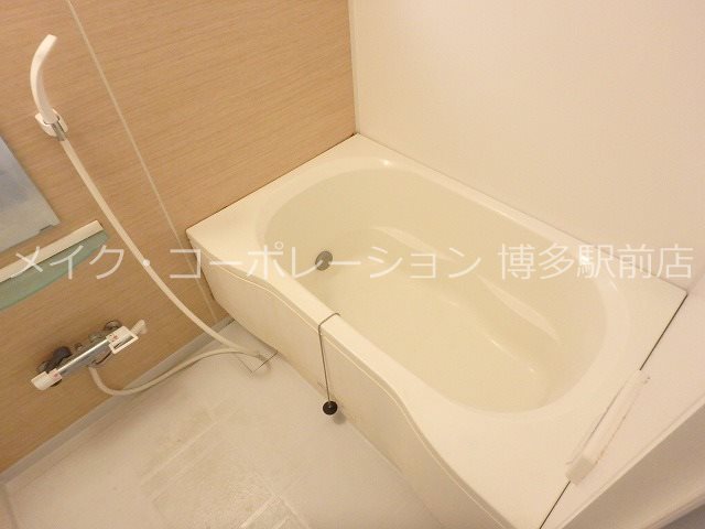 ※同物件、別間取りの写真です。 フォレストメゾンアイリス 風呂画像