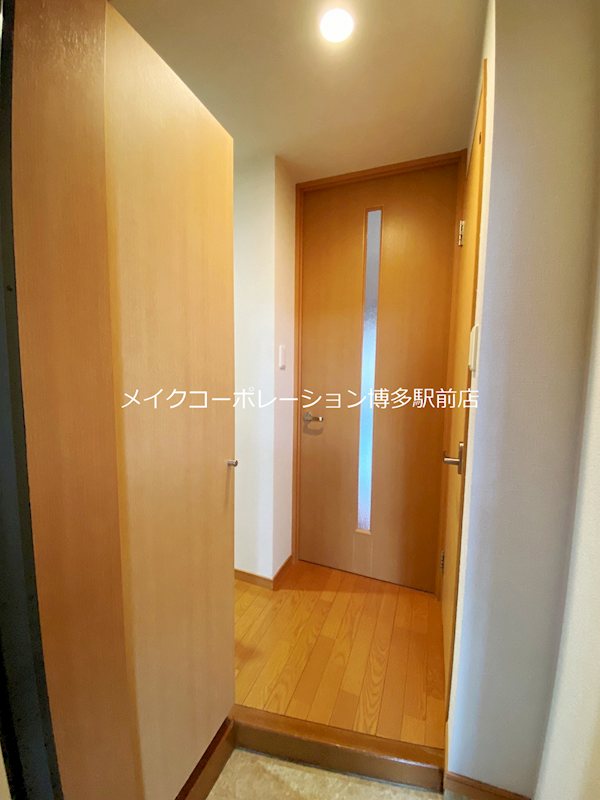 ※室内写真は同物件別部屋引用・現状優先です。 アベニール薬院 玄関