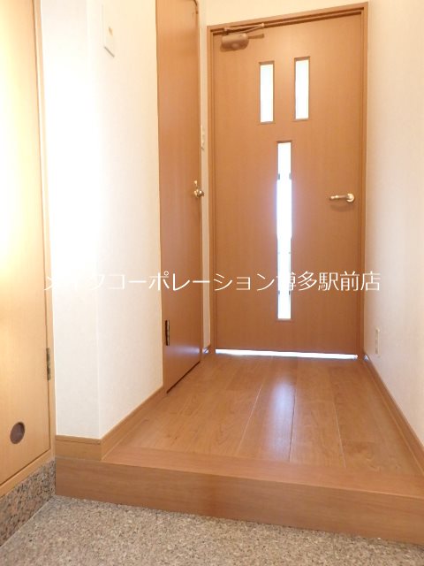 ※棟内別部屋参考写真 ピュアドームステイツ博多 玄関