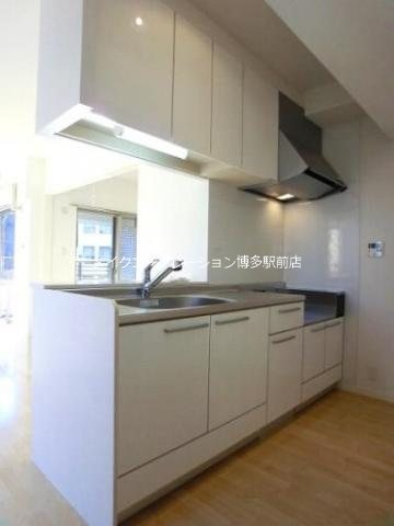 同物件別部屋引用です♪ ベイシック薬院 キッチン