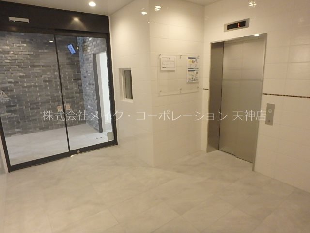 アルティザ大濠公園  玄関