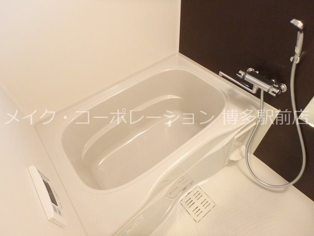 同物件別部屋引用・現状優先です。 アソシアグロッツォ博多サウスガーデン 風呂画像