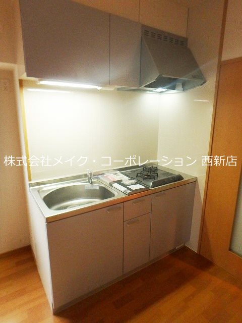 キッチン ラファエル西新 キッチン