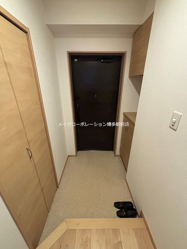 ※入居中の為別部屋写真使用現状優先 iN SHAPE港 玄関