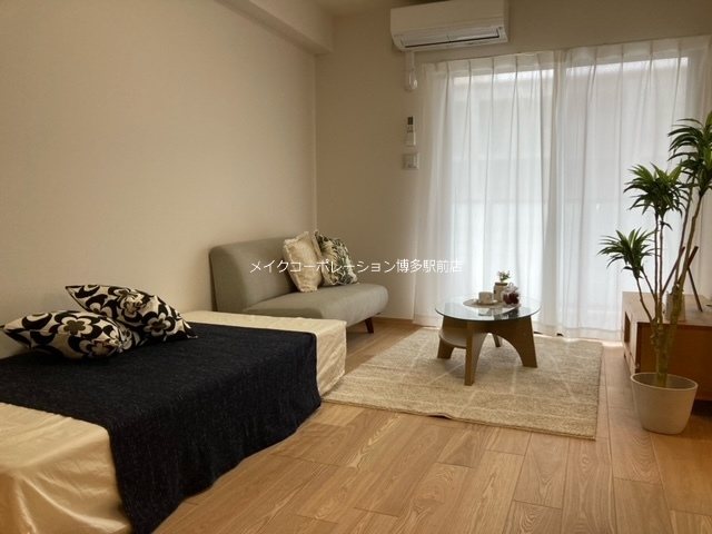 ※入居中の為別部屋写真使用現状優先 iN SHAPE港 リビング