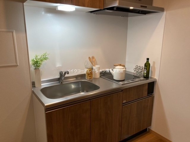 ※入居中の為別部屋写真使用現状優先 iN SHAPE港 キッチン