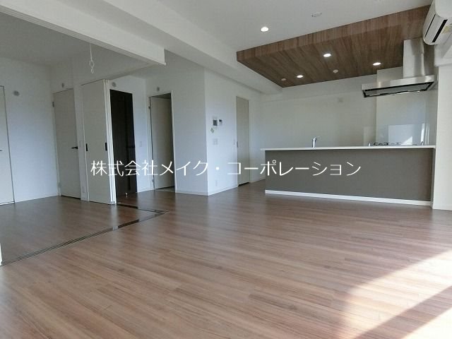 ※入居中の為別部屋写真使用優先 ラフィーネ大手門 リビング