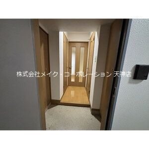 玄関 SEALS 玄関