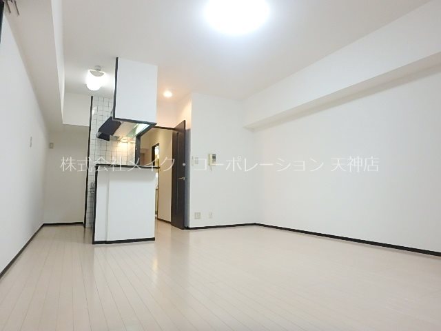 イメージの為、同タイプ別号室掲載。現状優先となります。 グランパーク天神 リビング