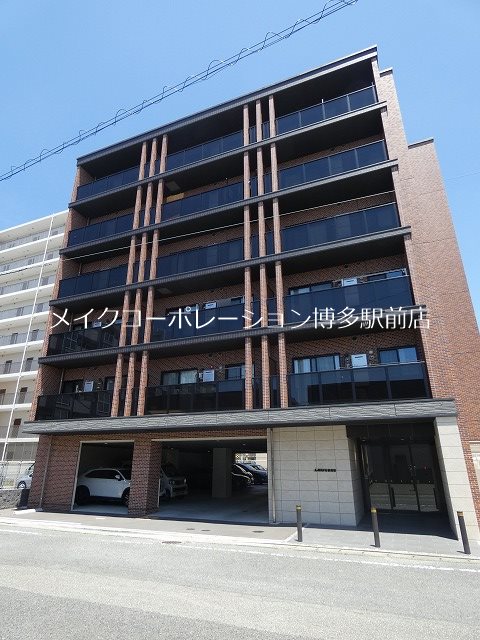 A.WAVE 箱崎南 外観
