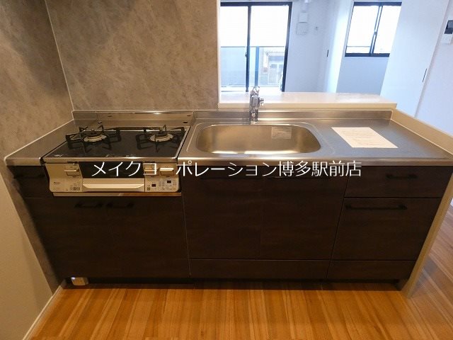 ※写真は同物件別部屋参考 A.WAVE 箱崎南 キッチン