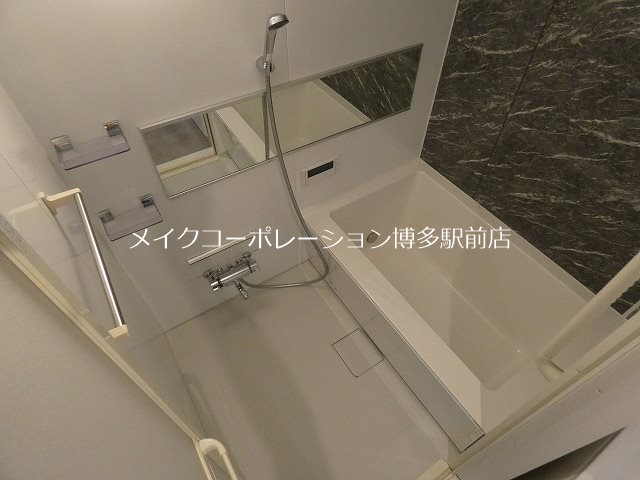 ※写真は同物件別部屋参考 A.WAVE 箱崎南 風呂画像