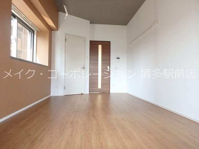 ※同建物内別部屋参考写真※出窓は無いです ギャラン御供所 リビング