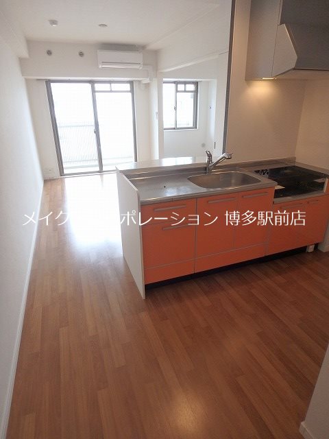 その他 ドムール県庁前 その他1