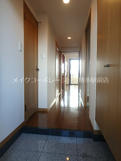 クリエート日赤通り 玄関