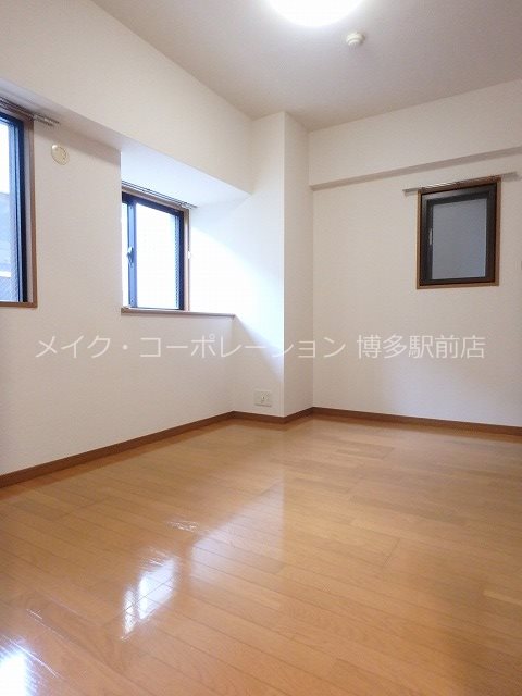 ※写真は棟内別部屋参考写真 ウイングコートC館 ベッドルーム