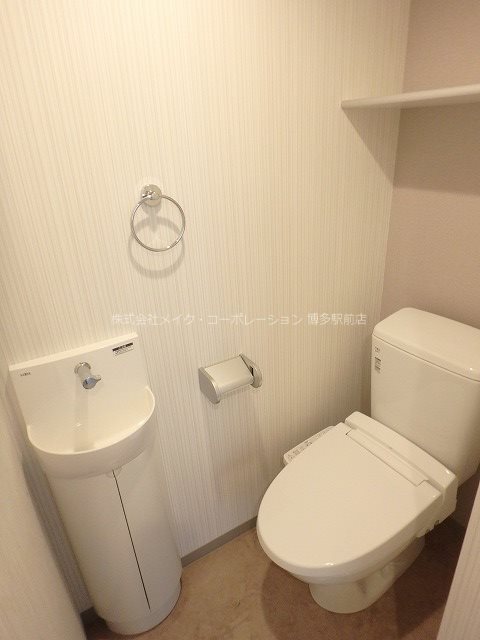 同物件、別部屋の写真です。 リアンレガーロ博多ステーション その他2