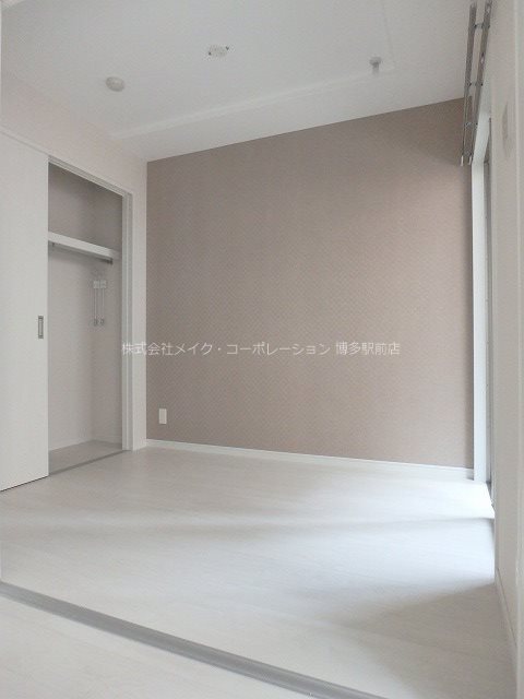 同物件、別部屋の写真です。 リアンレガーロ博多ステーション ベッドルーム