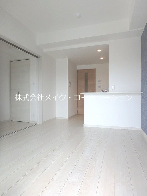 リビング パグーロ西新南 リビング