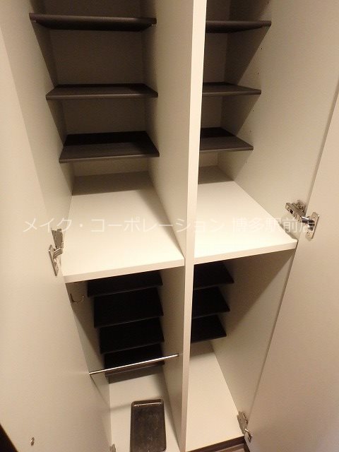 玄関 サヴォイザ・パームストリート 玄関