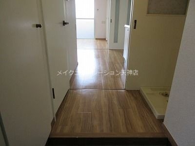 玄関 リバティ高砂六番館 玄関