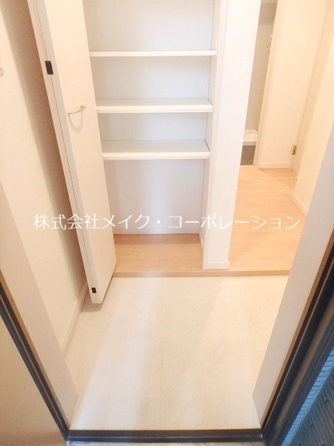 スプリングフォレスト弐番館 玄関