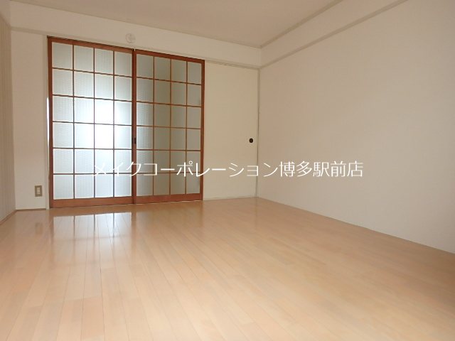 リビング パークコート箱崎 リビング
