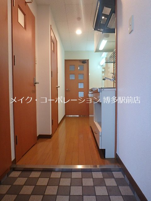 玄関 ロイヤル渡辺通154 玄関